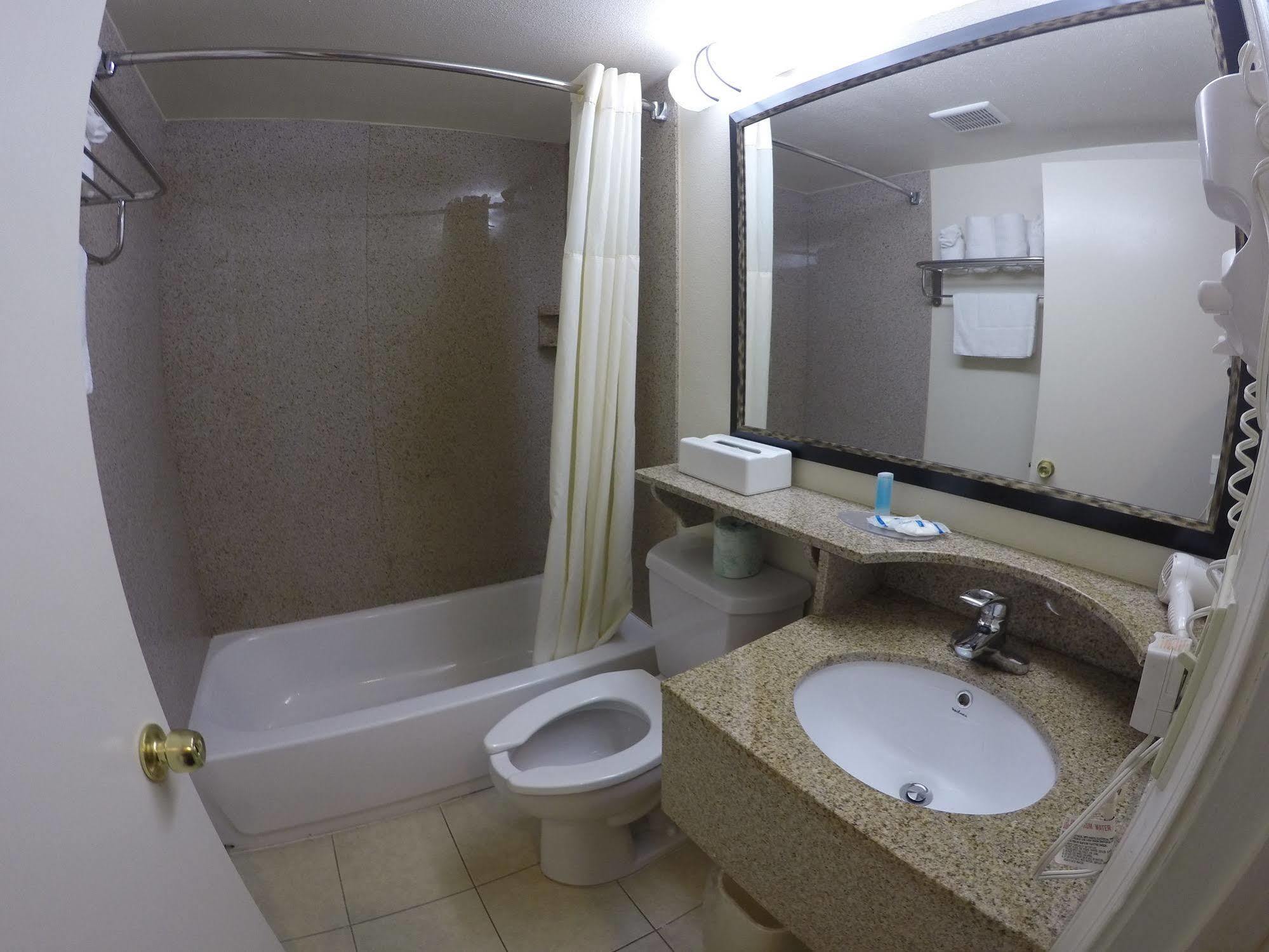 Rodeway Inn Point Pleasant Beach Экстерьер фото